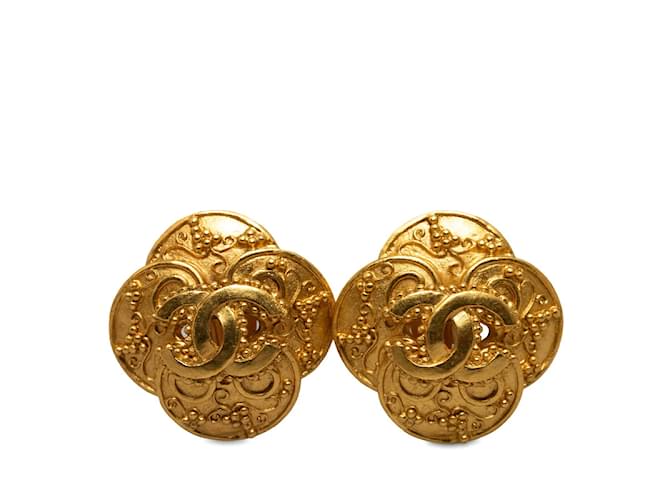 Pendientes Chanel Vintage Coco Mark Arabesque Trébol de oro en muy buen estado Dorado Metal  ref.1228713