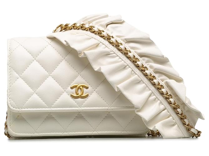 Wallet On Chain Carteira Chanel White Romance em pele de cordeiro com corrente Branco Couro  ref.1228826