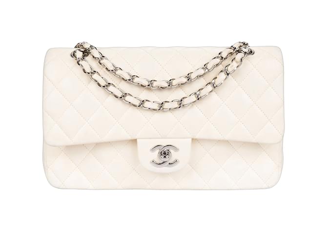 Mittelgroße, gefütterte Flap-Tasche aus gestepptem Lammleder von Chanel mit silberner Hardware Weiß  ref.1229183