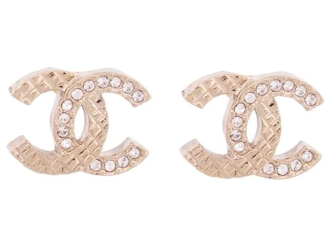 NEW CHANEL EARRINGS CC LOGO QUILTED STRASS GOLD METAL EARRINGS Golden  ref.1229486