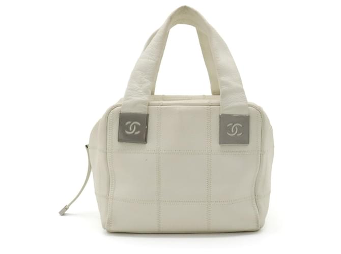 Timeless Chanel Chocolate bar White Leather  ref.1229737