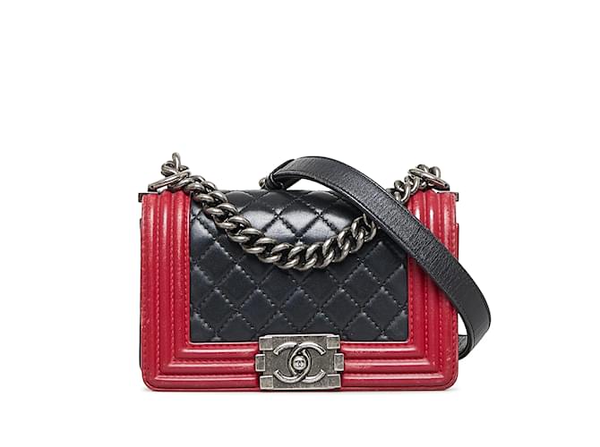 Boy CHANEL Handbags Black Leather  ref.1230369