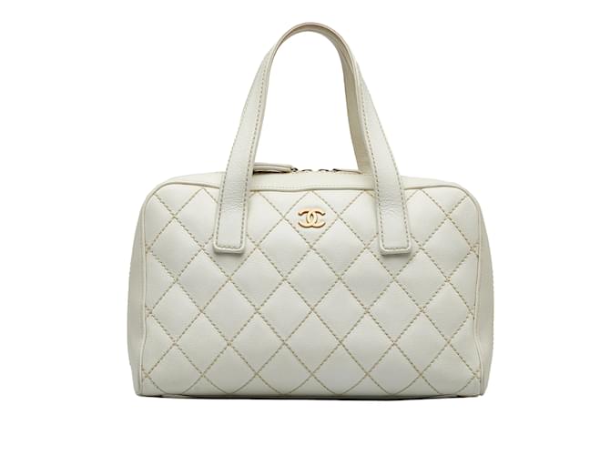 CHANEL Handbags White Leather  ref.1230476