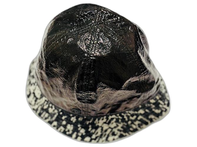 Chanel cappello da pescatore Nero Bianco Seta Cotone Poliestere Poliuretano  ref.1230656