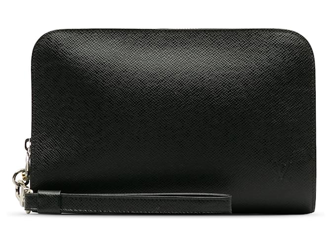 Louis Vuitton Black Taiga Baikal Leather  ref.1231202