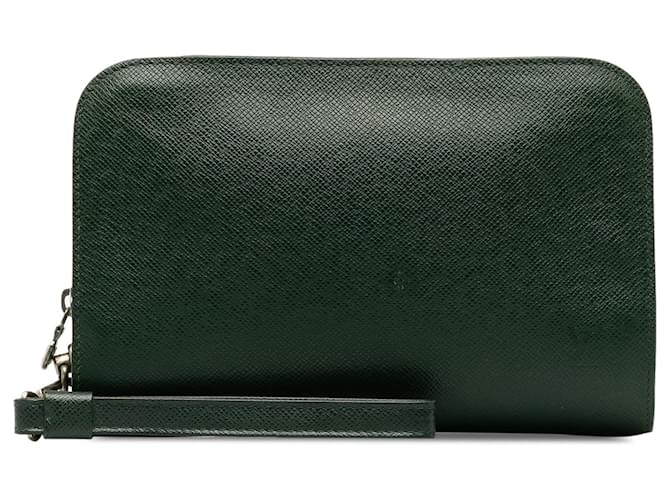 Louis Vuitton Green Taiga Baikal Grün Leder  ref.1231211