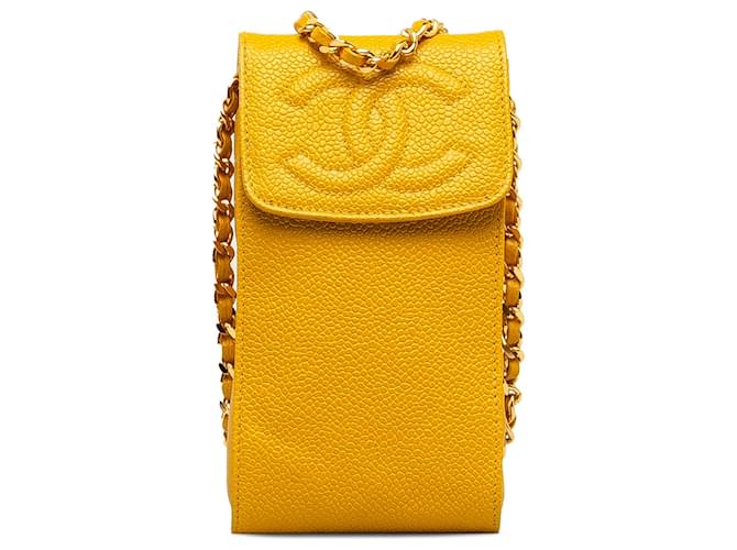 Bolso bandolera para teléfono Chanel CC Caviar amarillo Cuero  ref.1231221