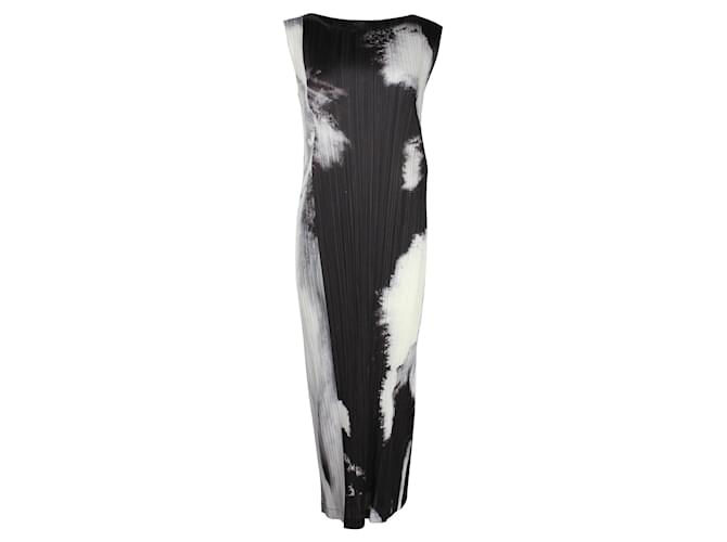 Pleats Please Black & White Sleeveless Maxi Dress Polyester  ref.1231283