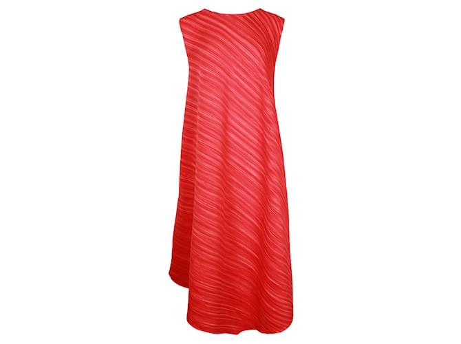 Pleats Please Leuchtend rotes, plissiertes langes Kleid Polyester  ref.1231301