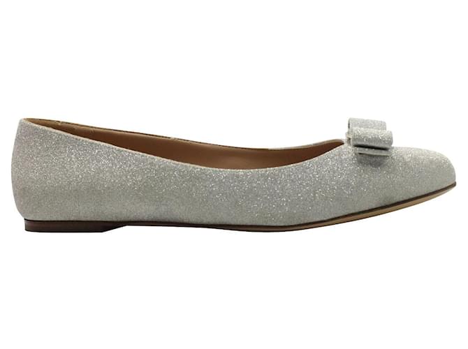 Salvatore Ferragamo Chaussures plates à paillettes argentées Varina Cuir Métallisé  ref.1231347