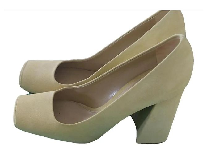 Bottega Veneta High Heels Hellgrün Hirschleder