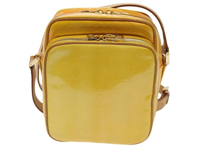 Louis Vuitton Wooster Yellow Patent leather  ref.1231495