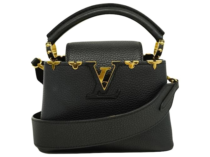 Louis Vuitton Capucines Black Leather  ref.1232014