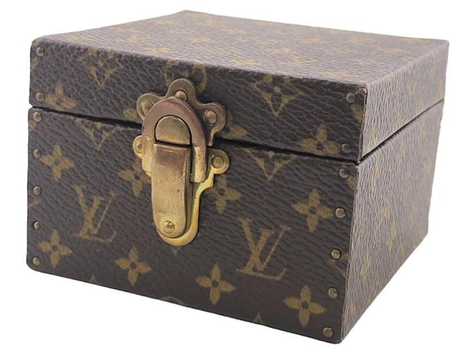 Louis Vuitton boîte à bijoux Brown Leather  ref.1232272