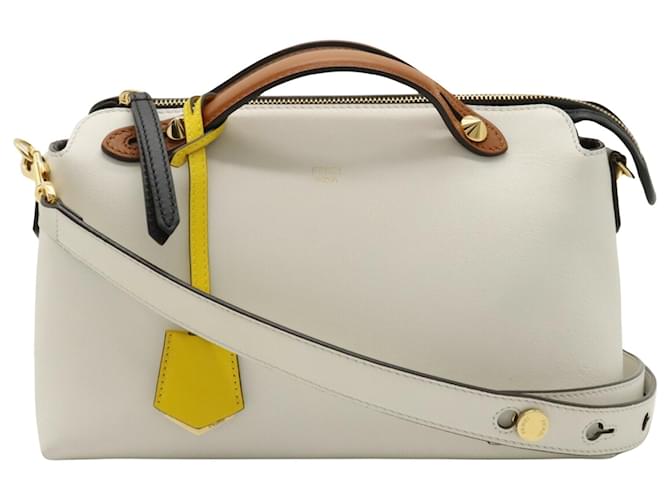 By The Way Fendi a proposito Bianco Pelle  ref.1232419