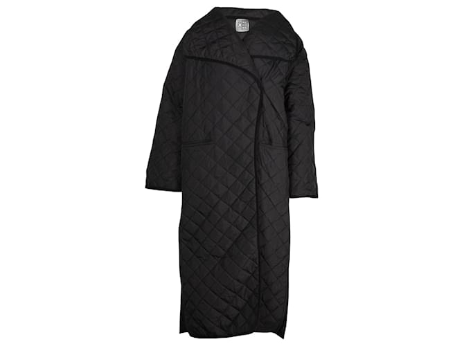 Totême Signature Quilted Coat in Black Polyester  ref.1232523