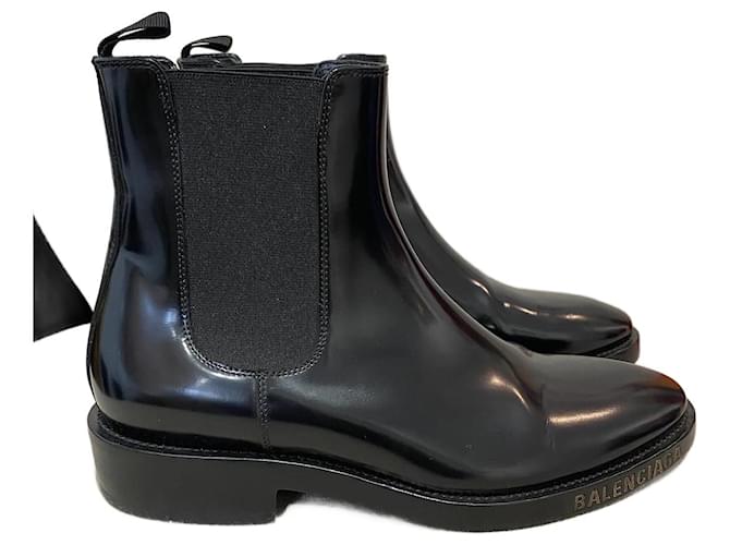 BALENCIAGA  Ankle boots T.eu 39 leather Black  ref.1233312