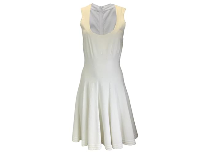 Alaïa Abito Alaia bianco senza maniche con scollo rotondo svasato in maglia Viscosa  ref.1233430