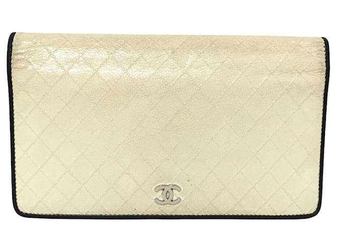 Classique Chanel Matelassé Cuir Écru  ref.1233508