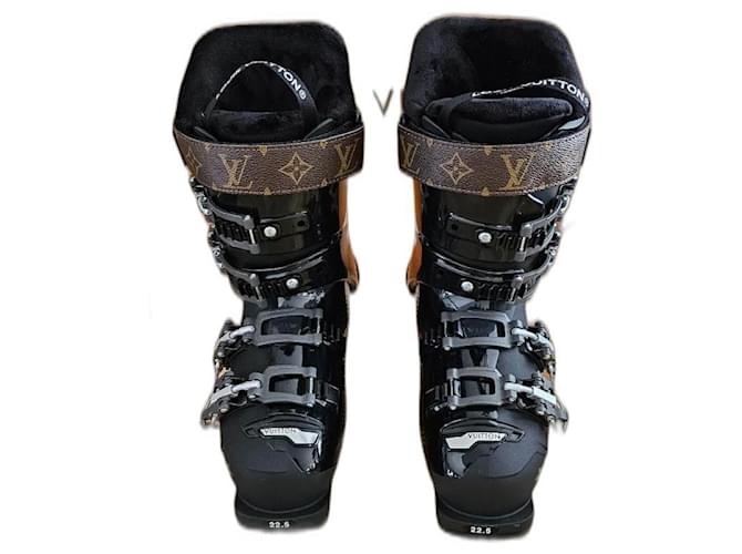 Louis Vuitton Slalom ski boots Monogram Black Rubber  ref.1233549