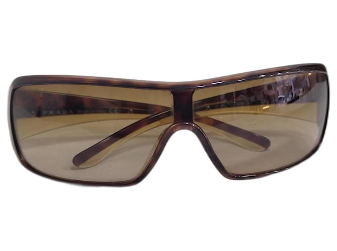 Prada occhiali da sole Marrone Plastica  ref.1235228