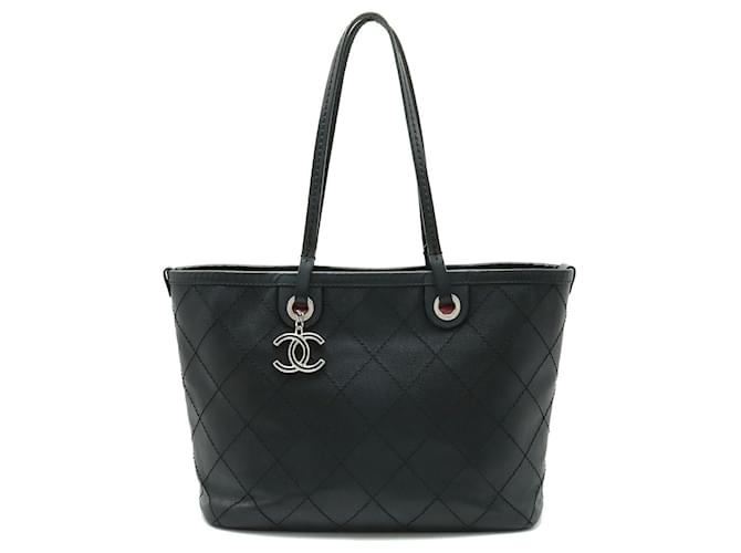 Timeless Chanel shopping Black Leather  ref.1235285