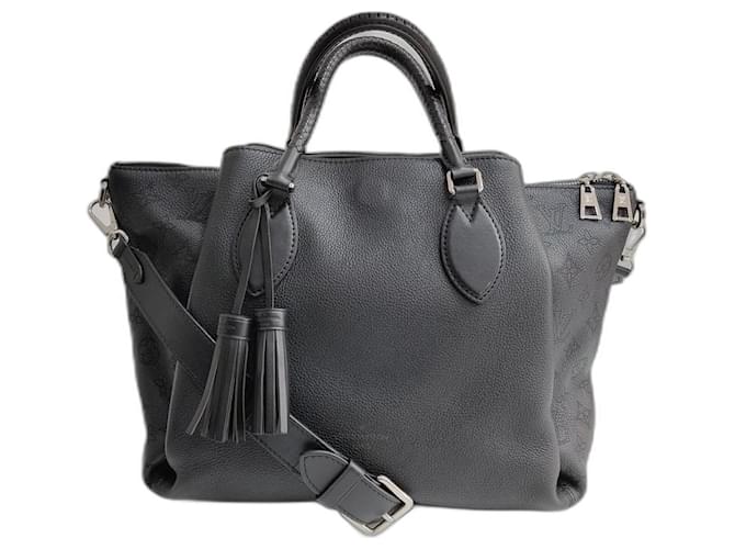 Louis Vuitton Handbags Black Leather  ref.1235385