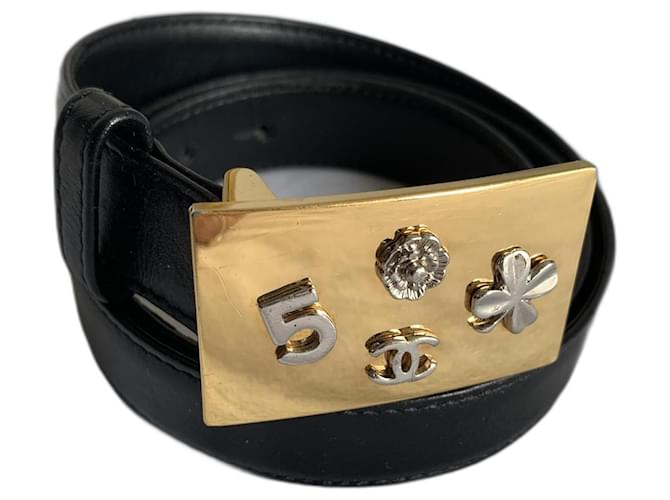 Chanel Cintos Preto Dourado Couro Metal  ref.1236225