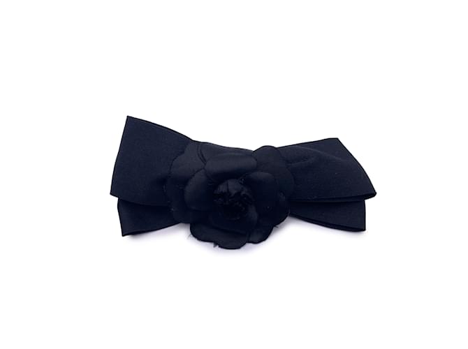 Chanel Grampo de cabelo com laço de flor de camélia preta vintage de cetim preto Lona  ref.1237120