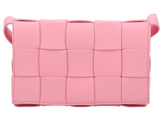 Bottega Veneta casete pequeño Rosa Cuero  ref.1237372