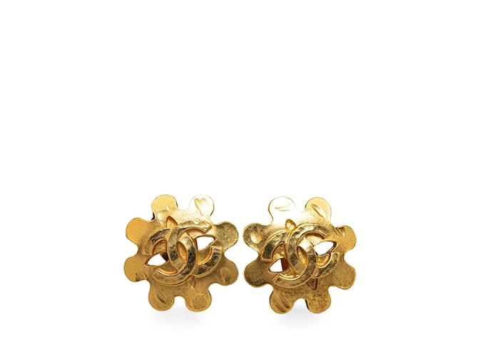 Gold Chanel CC Flower Clip on Earrings Golden Gold-plated  ref.1238057