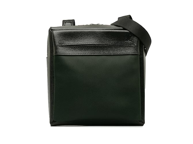 Green Louis Vuitton Taiga Sayan Crossbody Bag Leather  ref.1238160