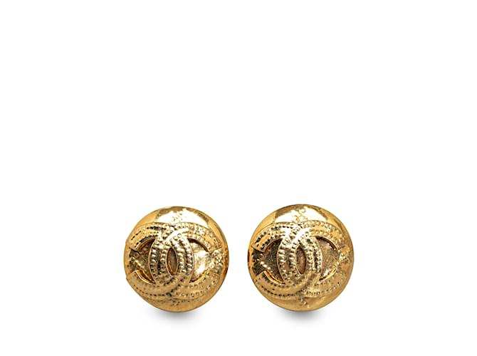 Gold Chanel CC Clip On Earrings Golden Gold-plated  ref.1238408