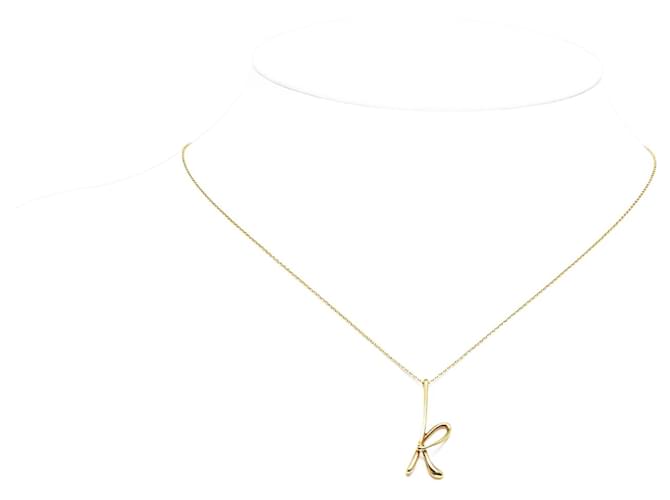 Tiffany & Co Collana con pendente in oro Tiffany con alfabeto D'oro Oro giallo  ref.1238411