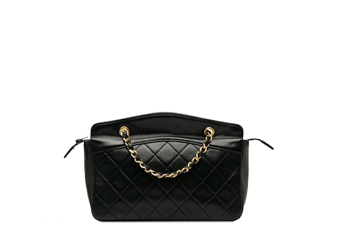 Black Chanel Quilted Lambskin Chain Shoulder Bag Leather  ref.1238442