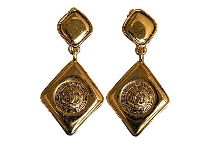Gold Chanel CC Dangling Clip-On Earrings Golden Metal  ref.1238464