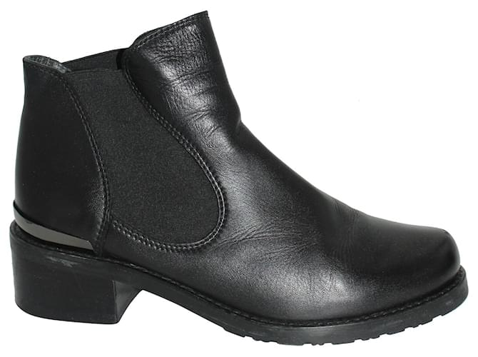 Stuart Weitzman Ankle Boots in Black Leather  ref.1238567