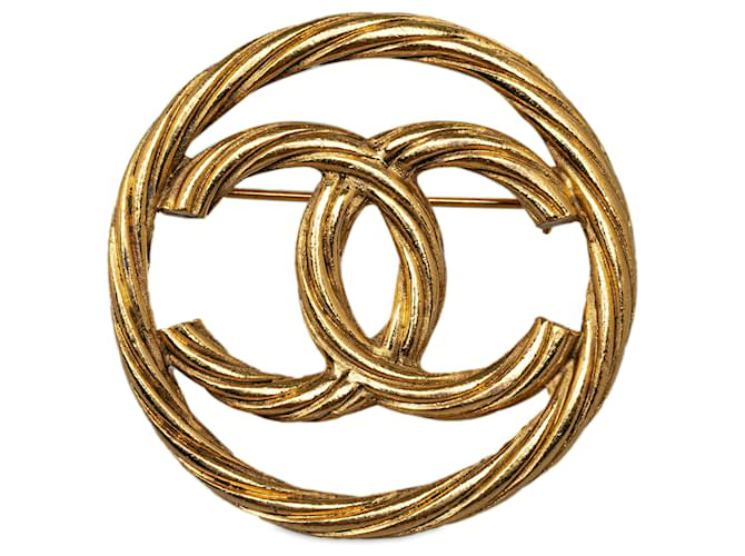 Broche Chanel Gold CC Dourado Metal Banhado a ouro  ref.1238712