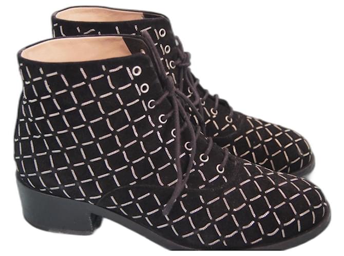 Chanel Ankle Boots Black Deerskin  ref.1239077
