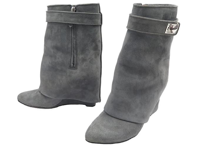 CHAUSSURES BOTTINES GIVENCHY SHARK LOCK BE08906040 GRIS 35 ANKLE BOOTS Suede  ref.1239228