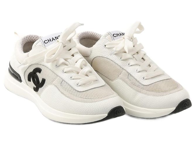 CHANEL Baskets UE 40 chiffon Blanc
