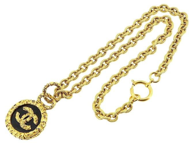 Medaillon Chanel Médaillon Golden Vergoldet  ref.1240419