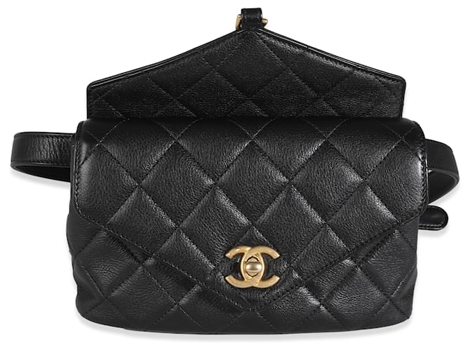 Timeless Chanel Bolso de cintura con solapa elegante y acolchado en piel de becerro negra de Chanel Negro Cuero  ref.1241433
