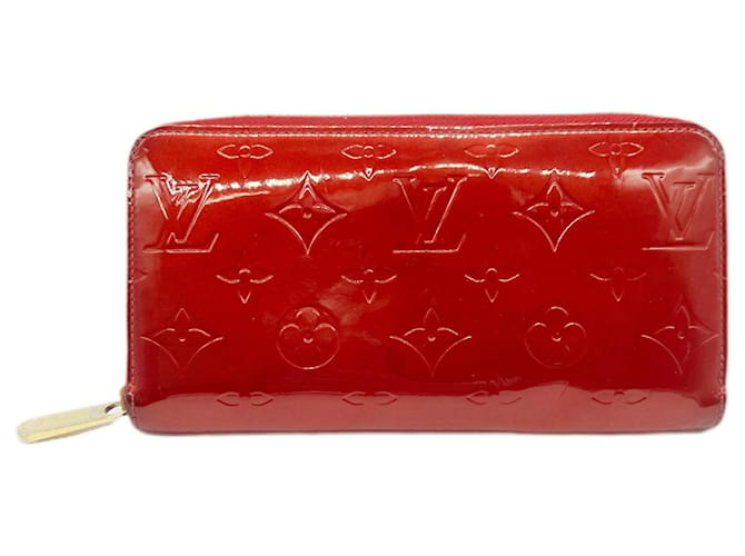 Portafoglio Zippy Louis Vuitton Rosso Pelle verniciata  ref.1241573