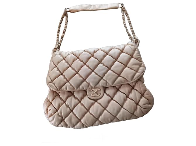Chanel Classic Bubble bagFrench translation : Chanel Classic Bubble bag Beige Leather  ref.1242595