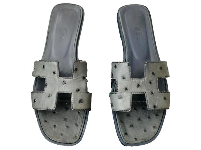 Oran Hermès Sandalen Grau