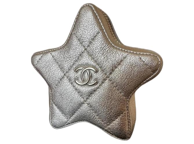 Chanel VIP gift - star coin purse Silvery Leather  ref.1242829