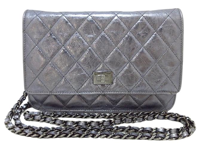 Timeless Chanel 2,55 Silvery Leather  ref.1243427