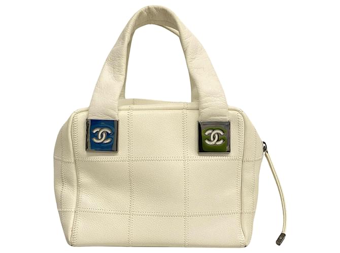 Timeless Chanel Chocolate bar White Leather  ref.1243780