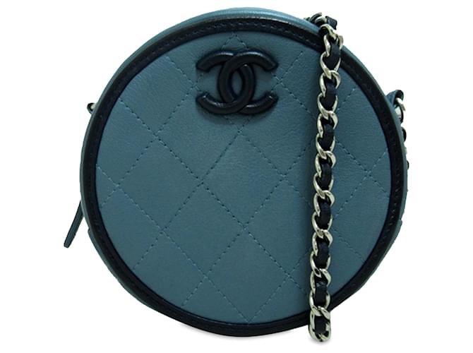 Chanel Crossbody em pele de cordeiro azul CC com corrente redonda Couro  ref.1244418